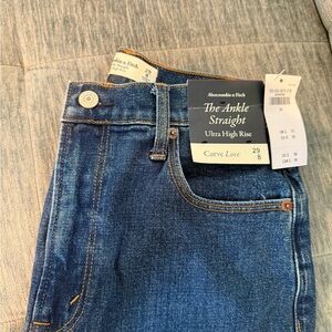 Abercrombie & Fitch Ultra High Rise The Ankle Straight Jeans